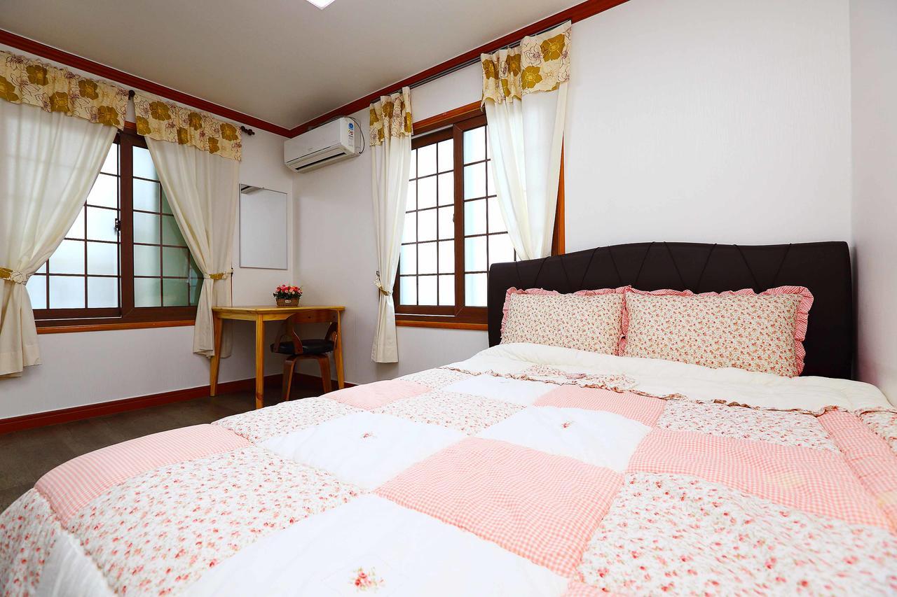 Gyeryonggil Pension Чечжу Екстер'єр фото